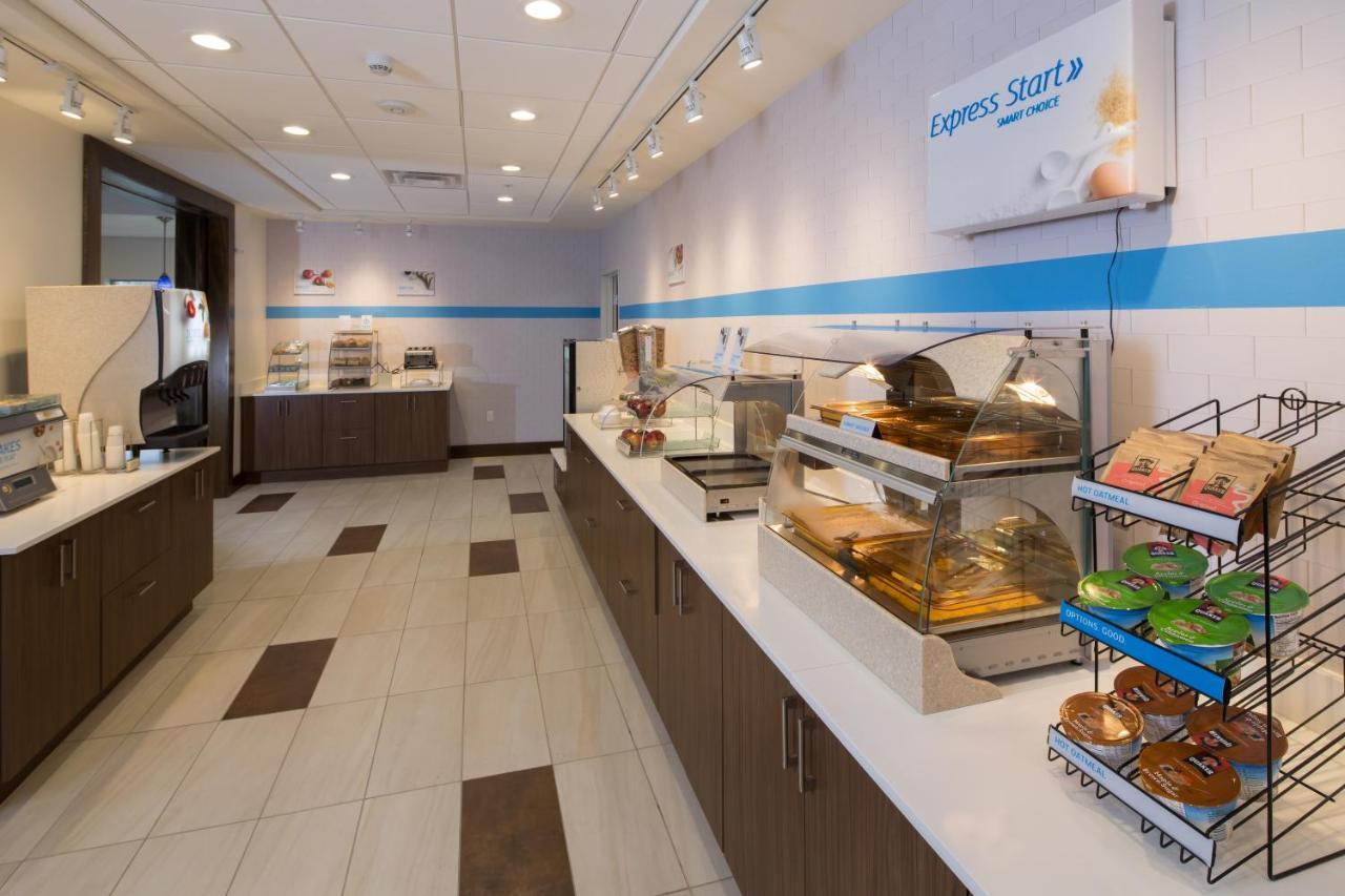 Holiday Inn Express & Suites Monroe By Ihg Bagian luar foto