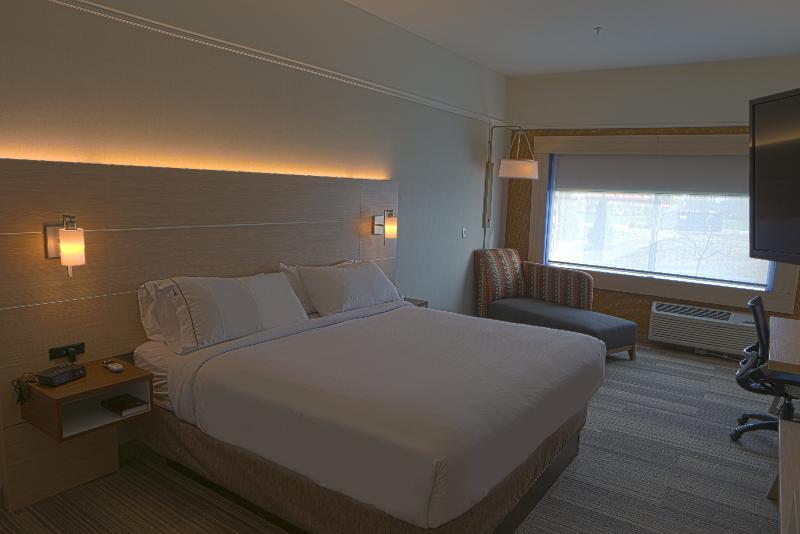 Holiday Inn Express & Suites Monroe By Ihg Bagian luar foto
