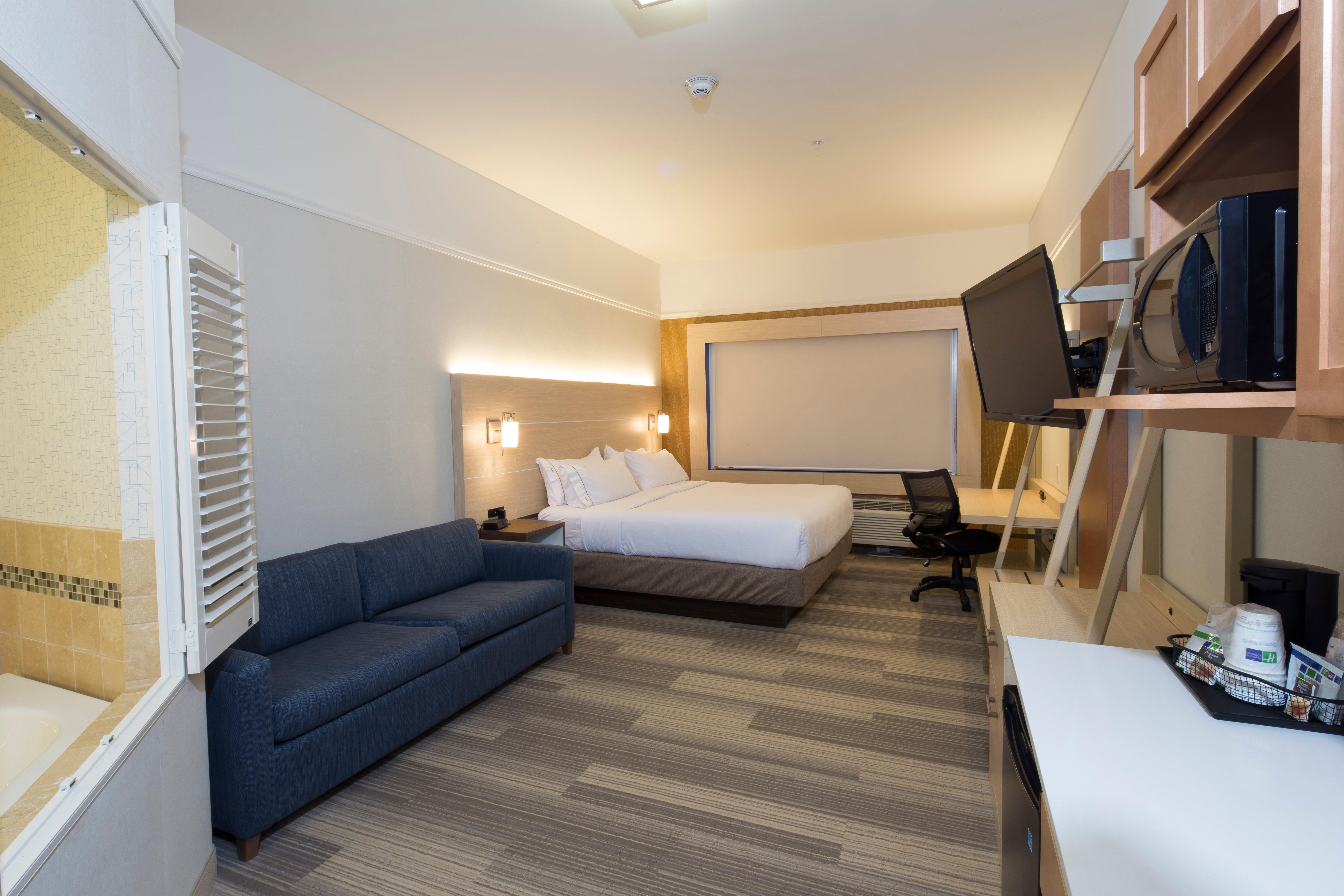 Holiday Inn Express & Suites Monroe By Ihg Bagian luar foto